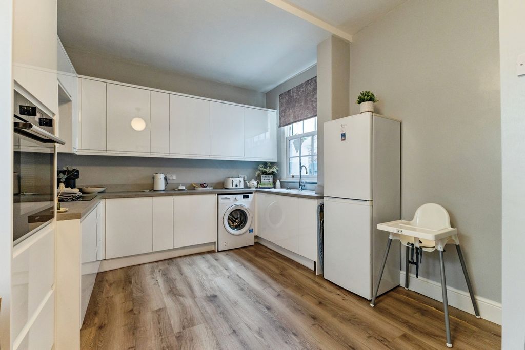 Property photo 3 of 16 Pbox-Img.Jpg