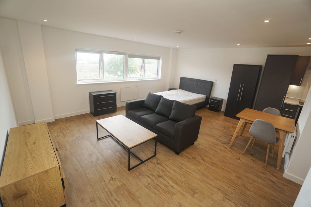 Property photo 2 of 9 Photo 6