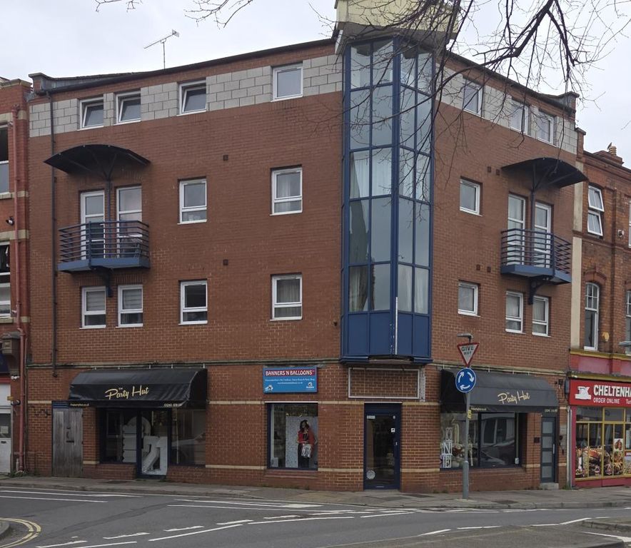 Property photo 1 of 2