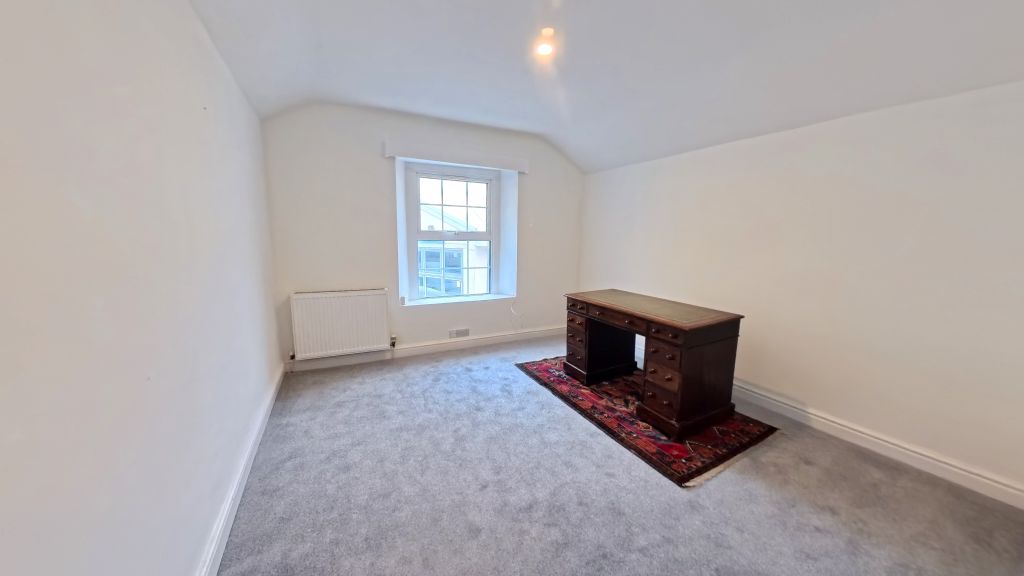 Property photo 3 of 8 Bedroom 1