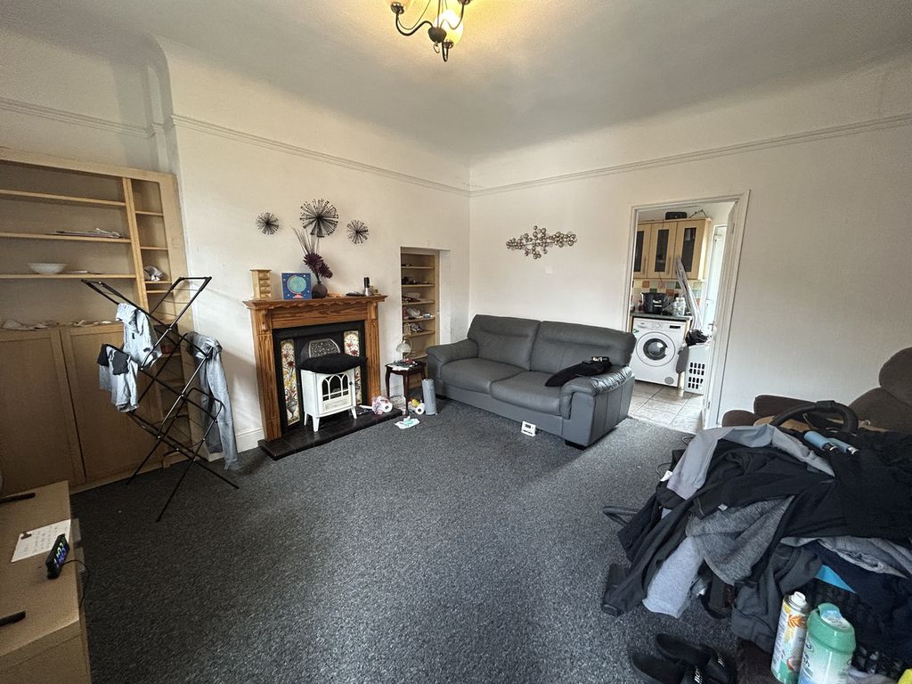 Property photo 2 of 4