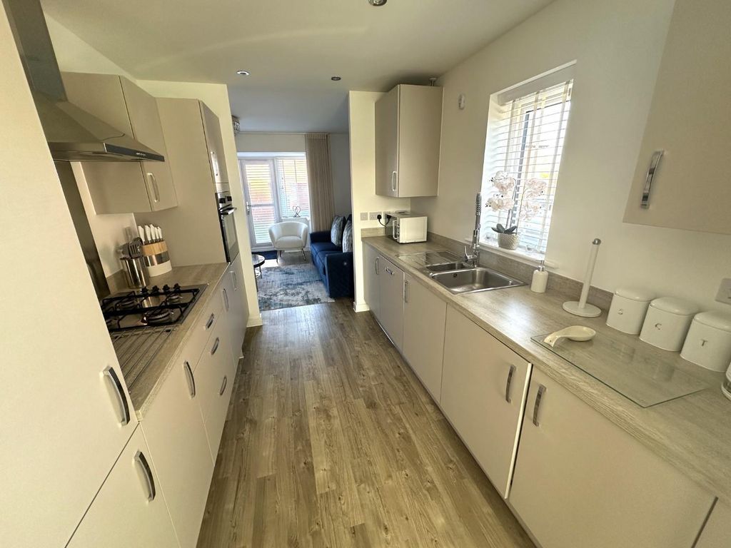 Property photo 3 of 13 Img_5999.Jpg