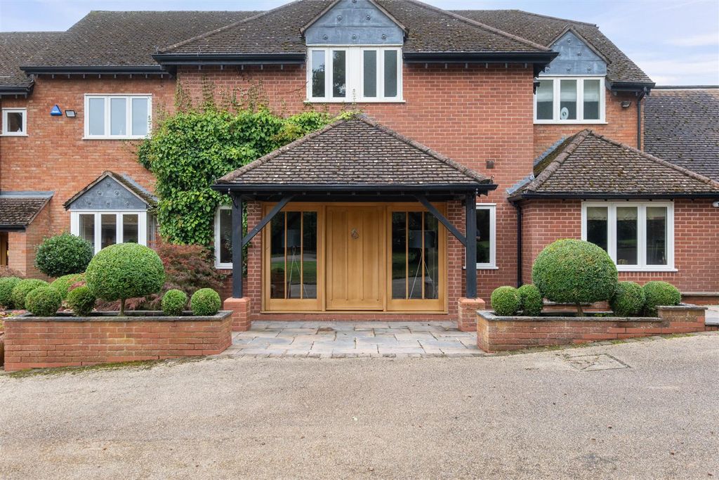 Property photo 3 of 53