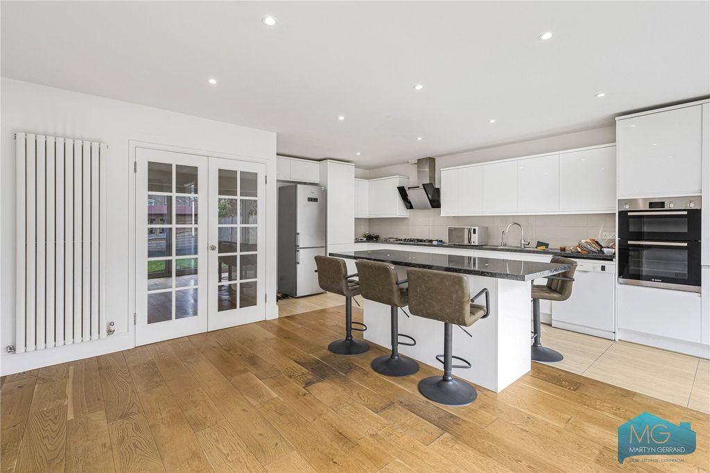 Property photo 2 of 17 Picture No. 07