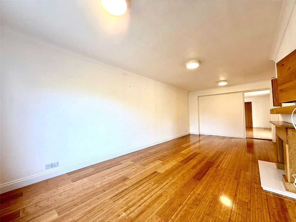 Property photo 3 of 18 Picture No. 35