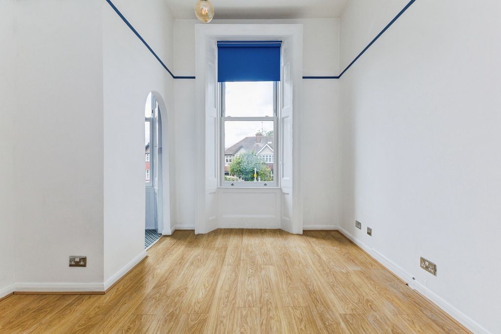 Property photo 3 of 16 Pbox-Img.Jpg