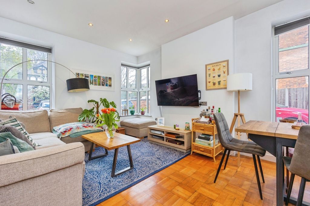 Property photo 3 of 15 Pbox-Img.Jpg