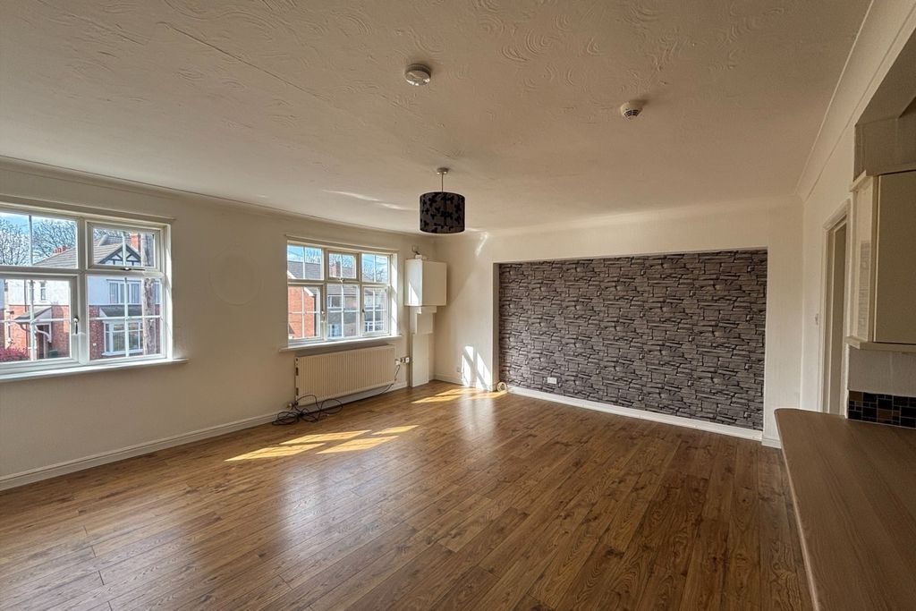 Property photo 1 of 7 7A Walham Lounge