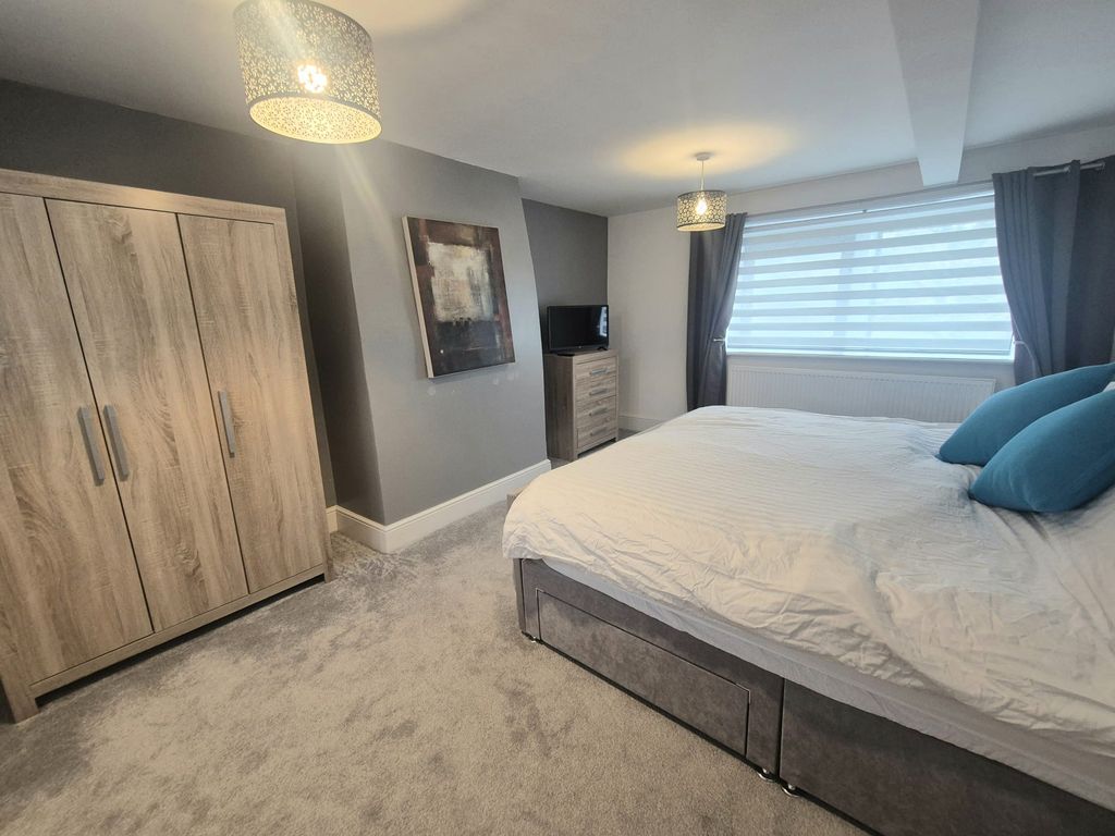 Property photo 3 of 16 Image