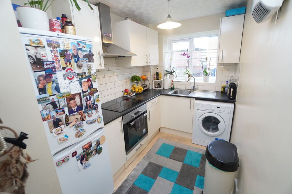 Property photo 3 of 9