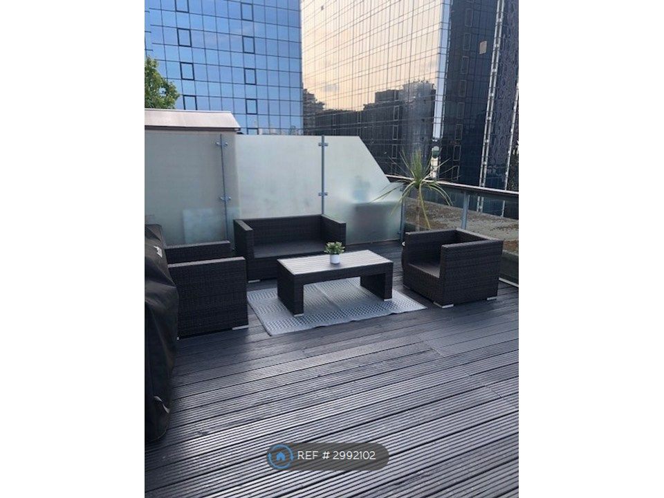Property photo 2 of 12 Terrace Recently Re-Stained