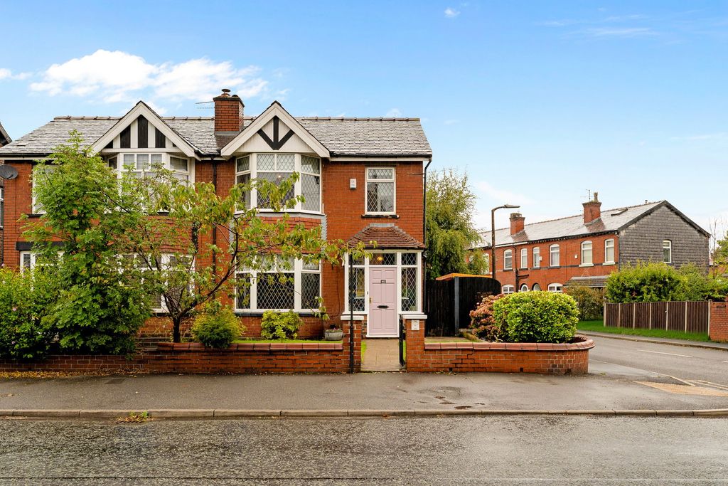 Property photo 1 of 52