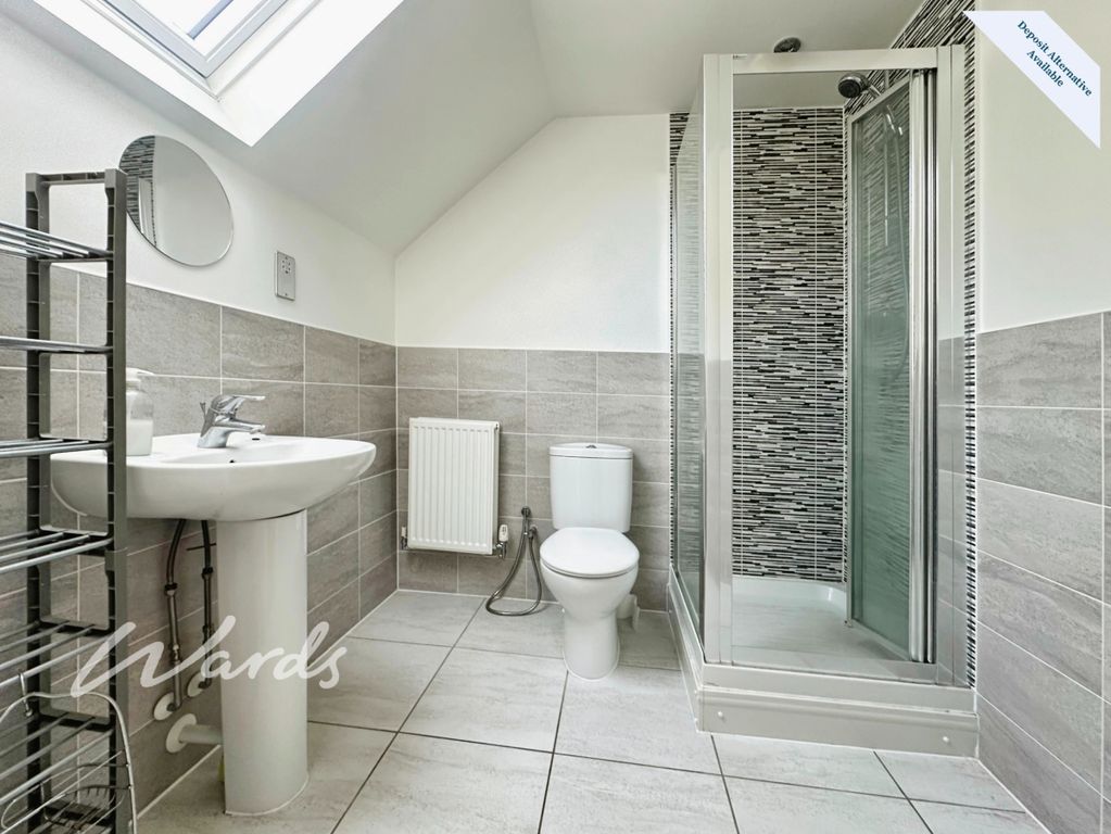 Property photo 3 of 19 Cloakroom