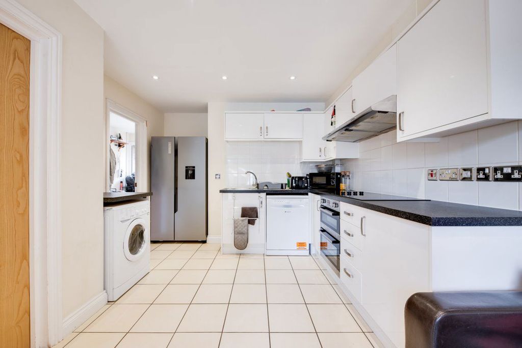 Property photo 1 of 25