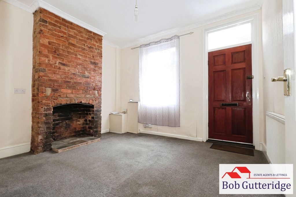 Property photo 2 of 13 Lounge