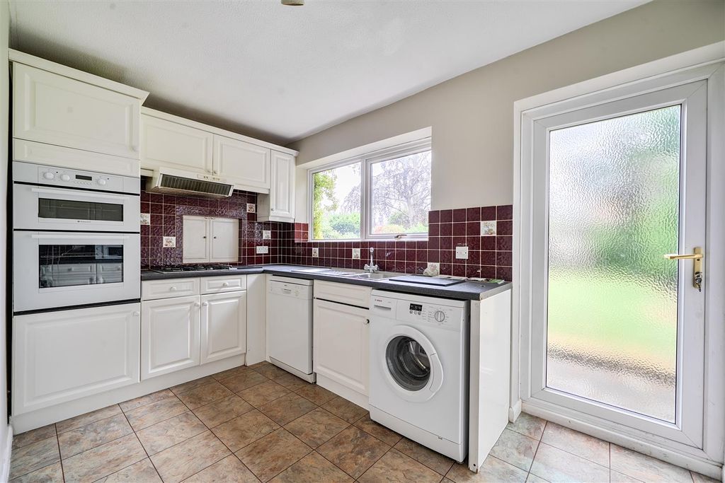 Property photo 2 of 21 1472137-9-6A201Fee91Cf1.Jpg