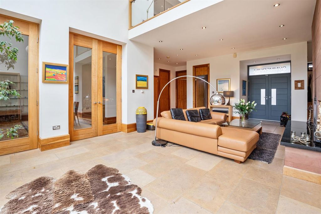Property photo 3 of 53