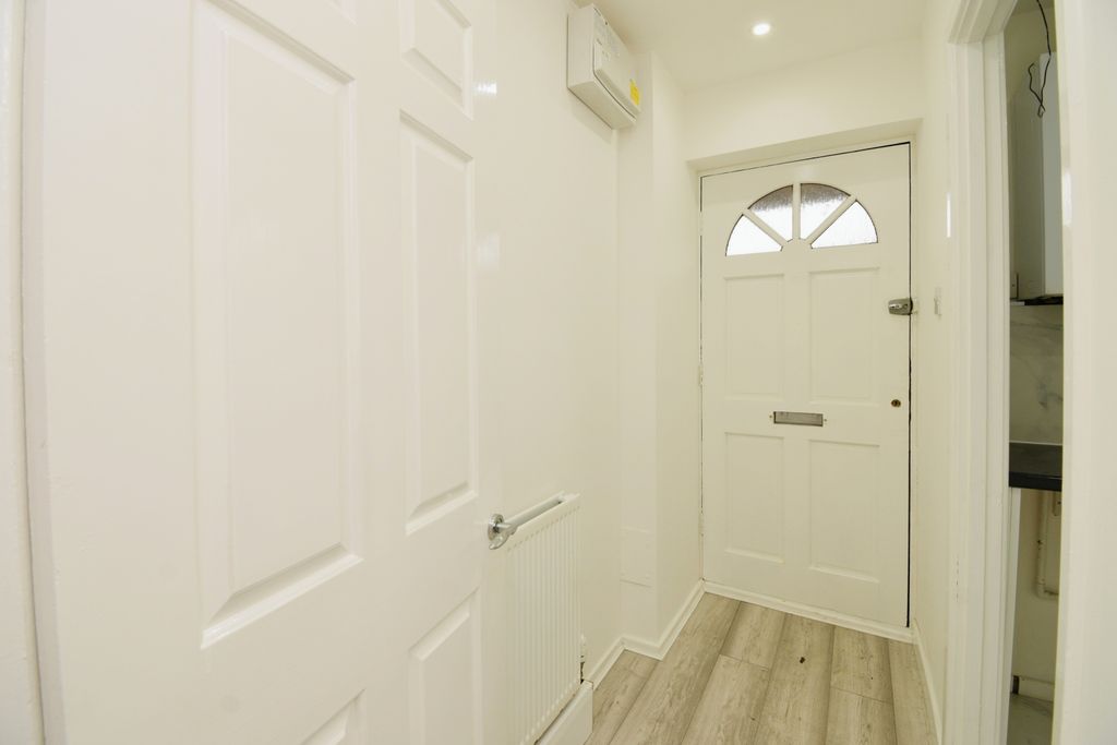 Property photo 2 of 13 Dsc_1345