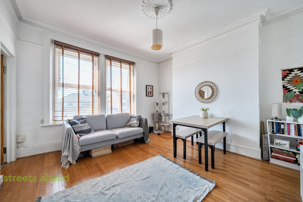 Property photo 2 of 11 267Ac630-6Da1-46d...