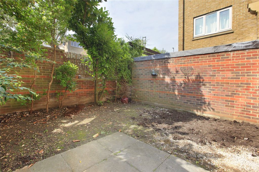 Property photo 2 of 10