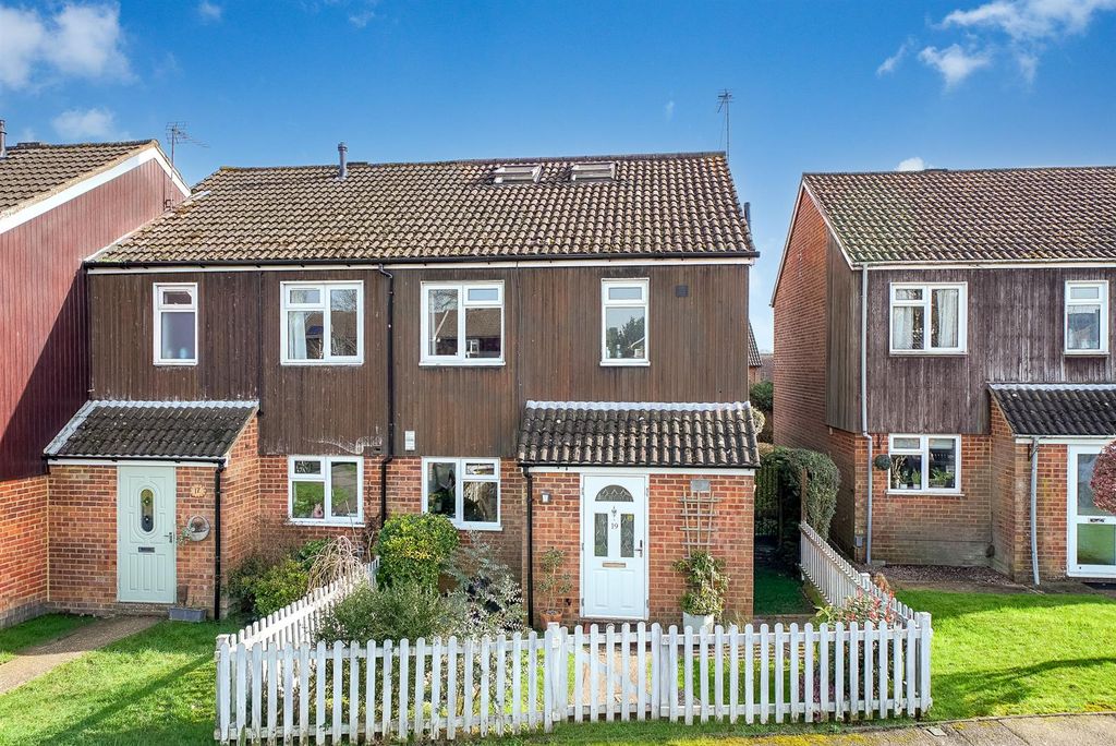 Property photo 1 of 21 Front