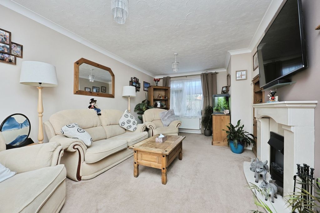 Property photo 3 of 15 Pbox-Img.Jpg