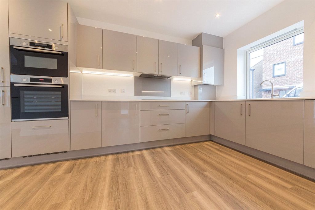 Property photo 2 of 9 Picture No. 05