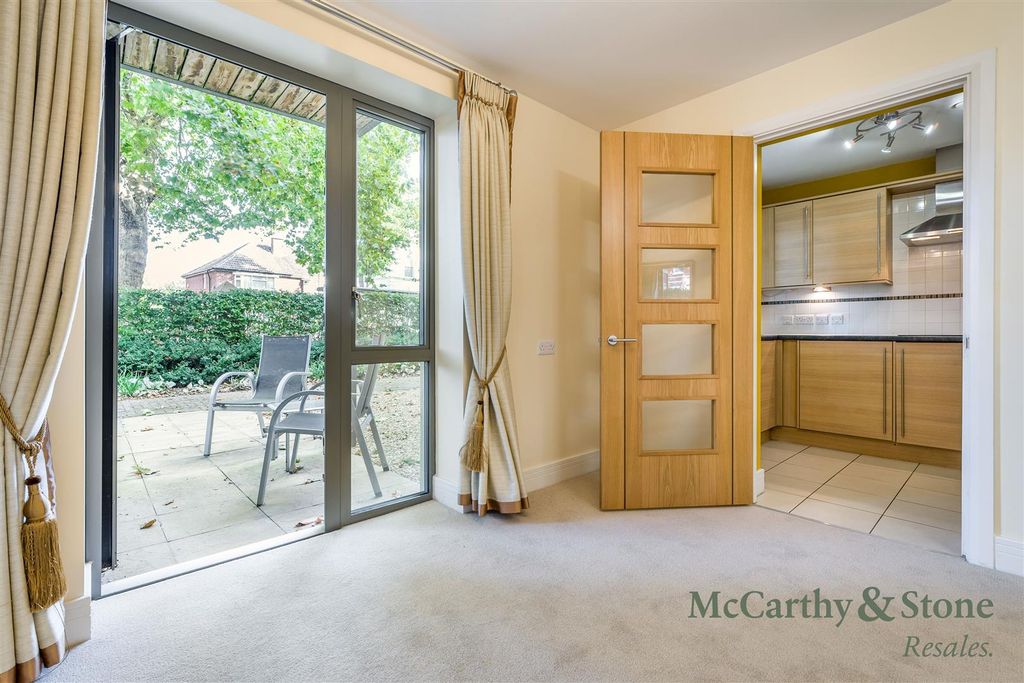 Property photo 1 of 26 8706613-Interior02.Jpg