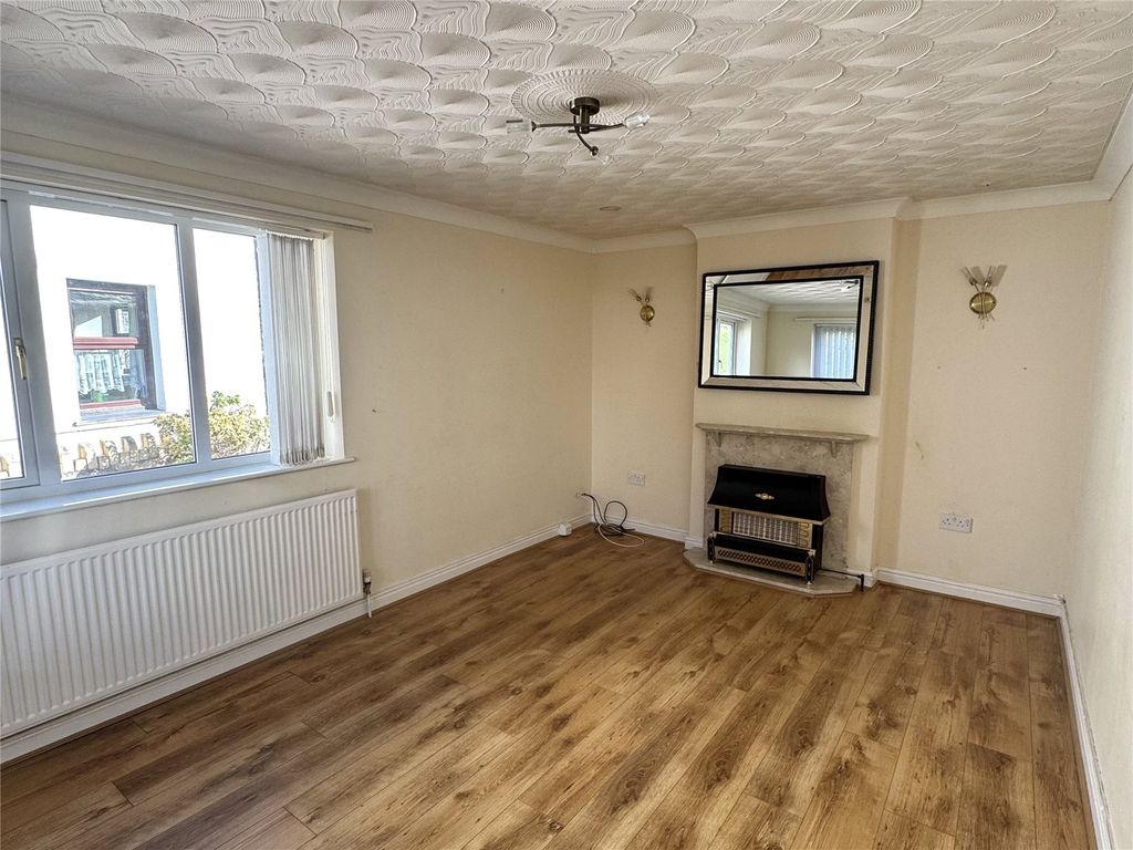 Property photo 2 of 8 Picture No. 04