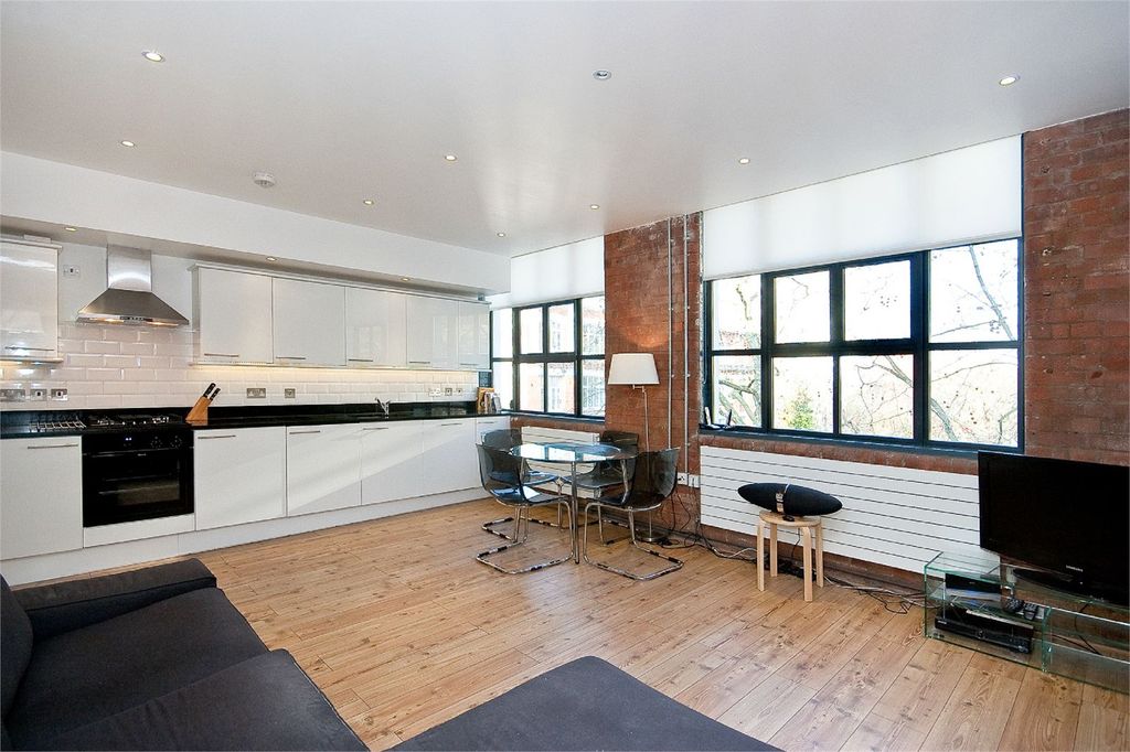 Property photo 2 of 7 Picture 6