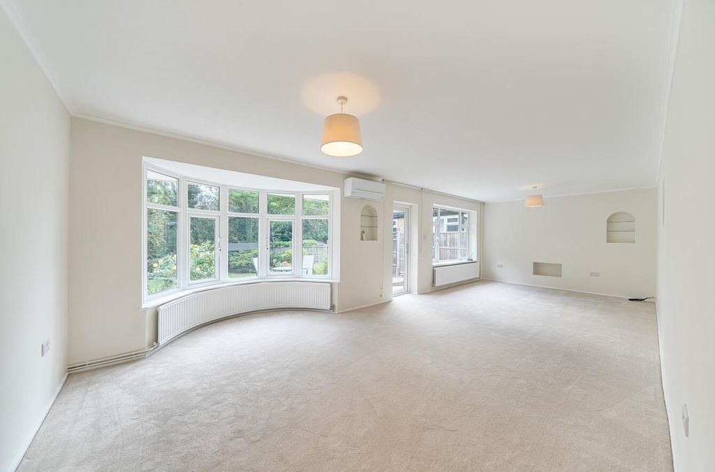 Property photo 2 of 17 Davidson Frost-Wellings, Dfw, Old Lodge Way, Stanm