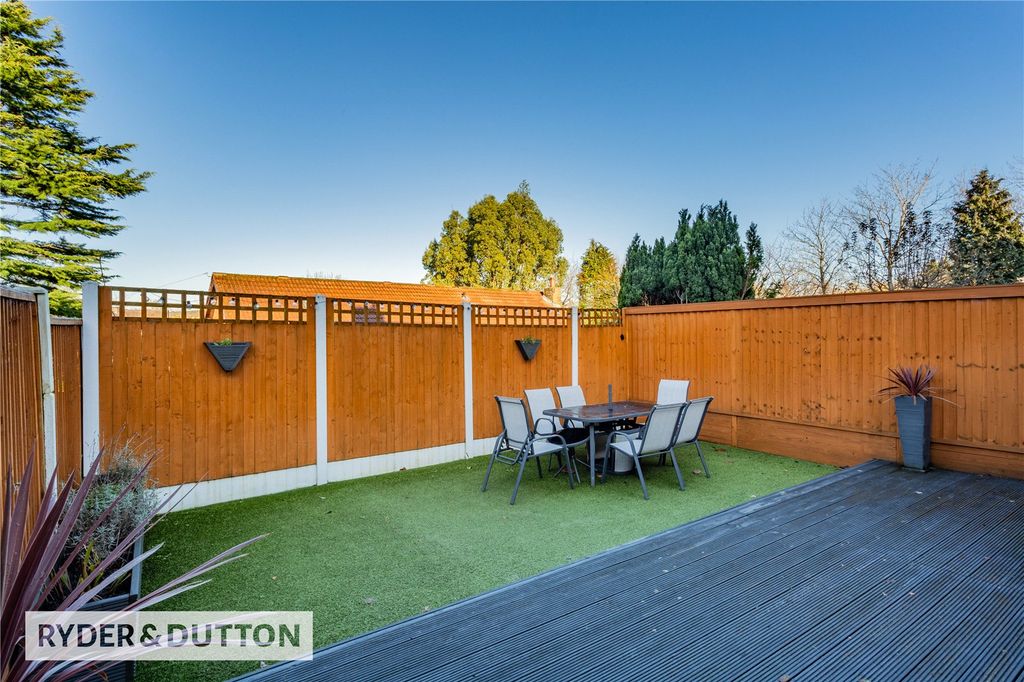 Property photo 3 of 29 Garden