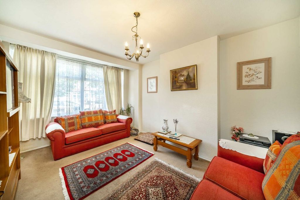 Property photo 2 of 7