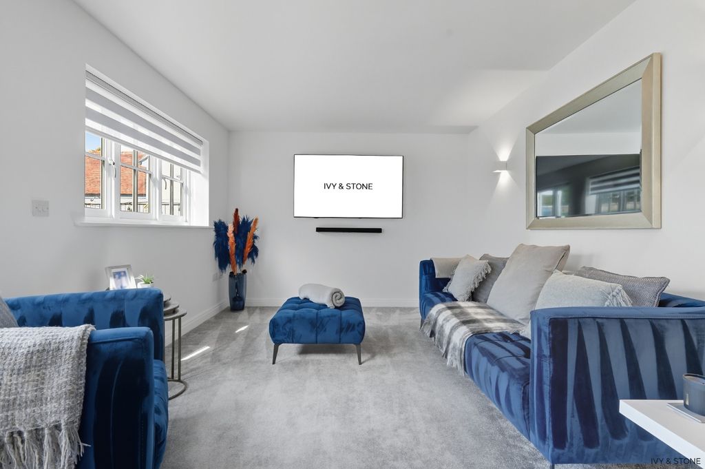 Property photo 2 of 27 4541561