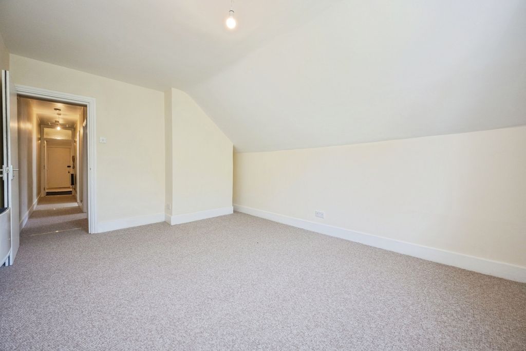Property photo 3 of 12 Photo