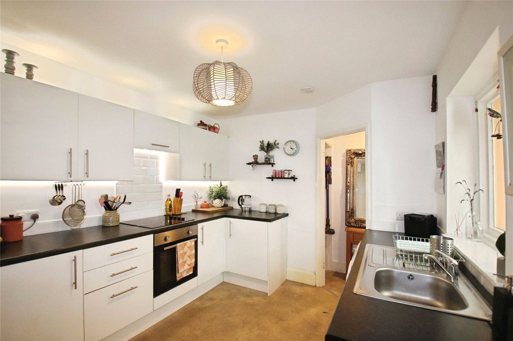 Property photo 3 of 9 Picture No. 06