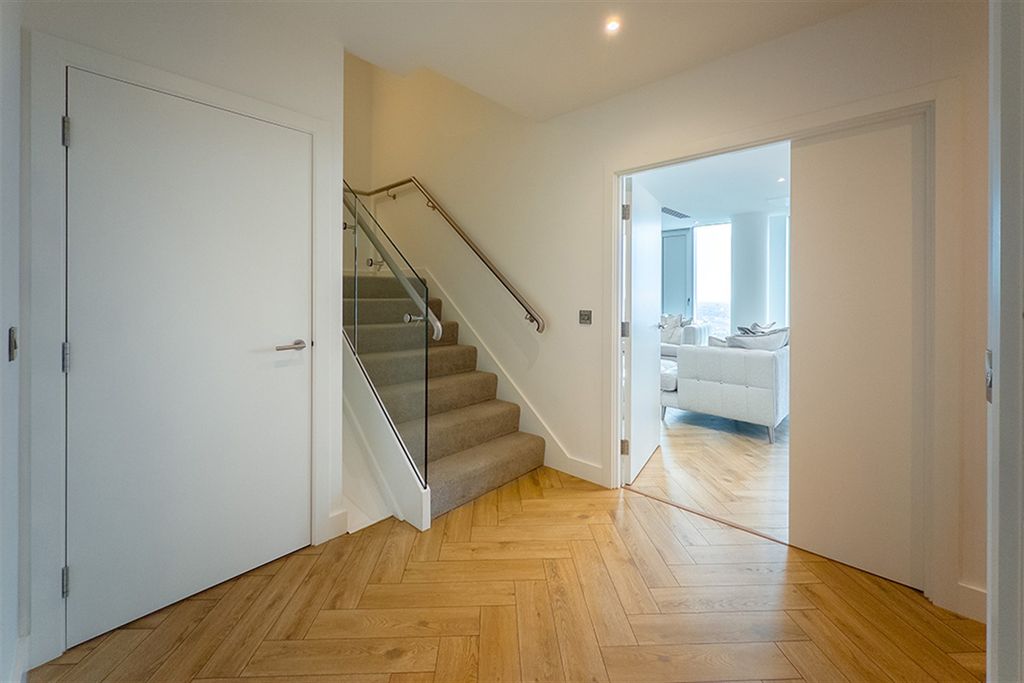Additional image 4 of 3 bed flat to rentElizabeth Tower M15