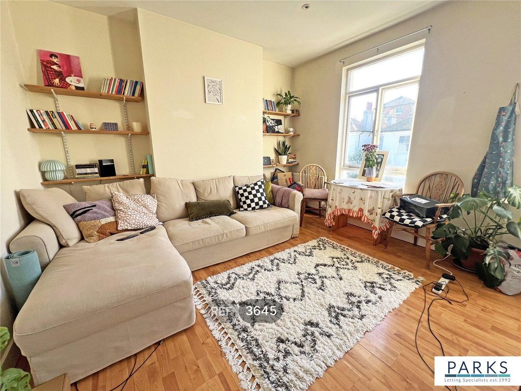 Property photo 3 of 9 Living Room