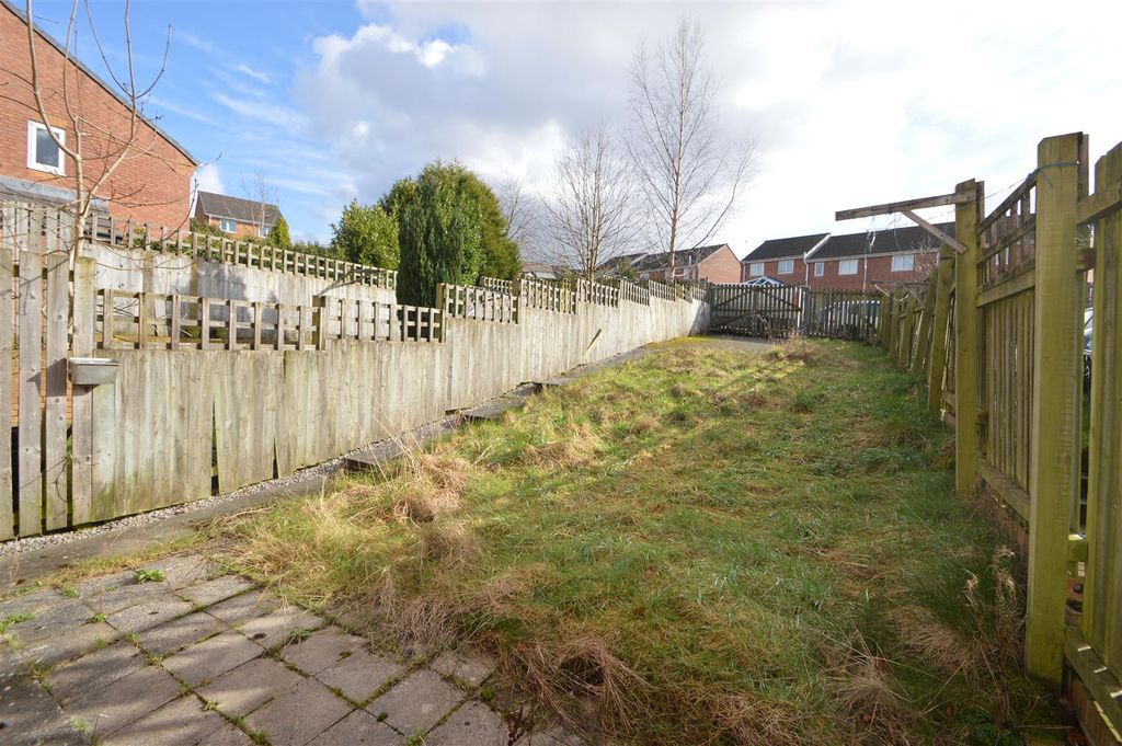 Property photo 2 of 9