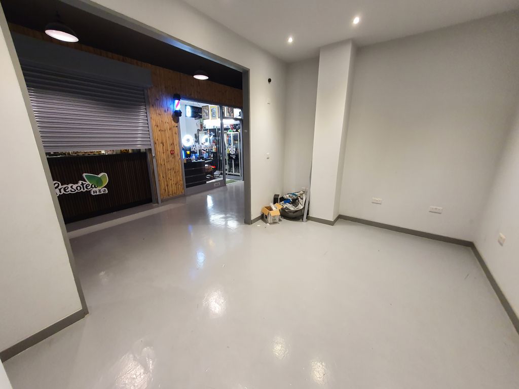 Property photo 3 of 6