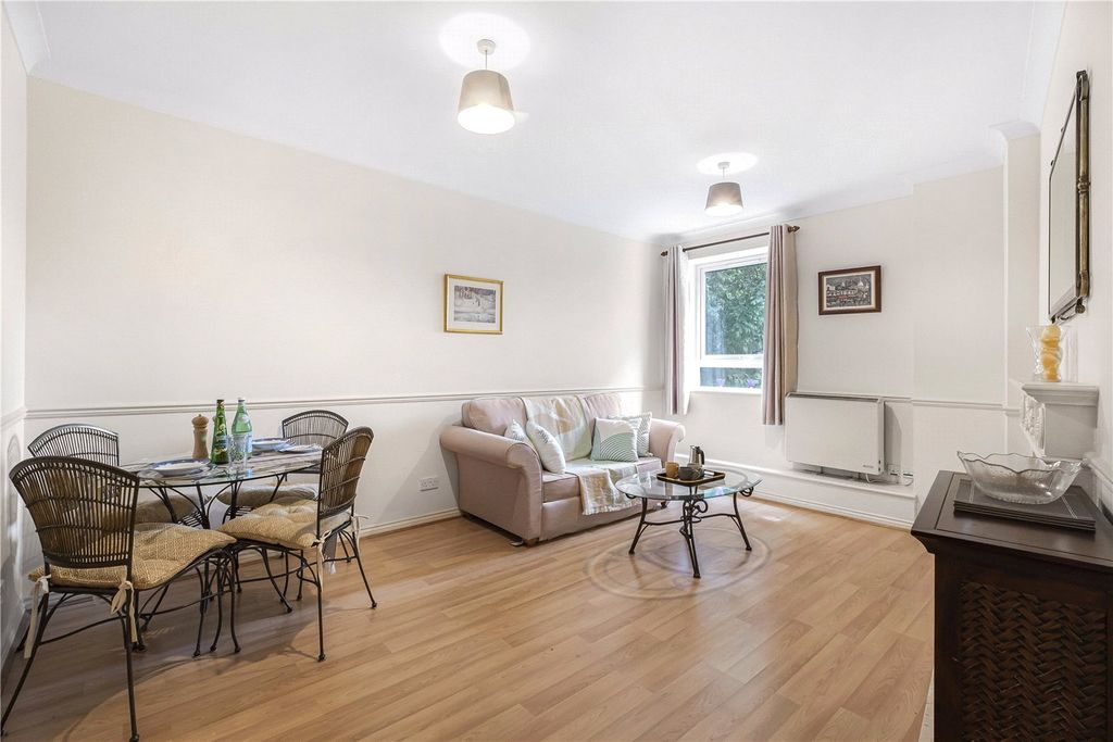 Property photo 1 of 9 Reception Room
