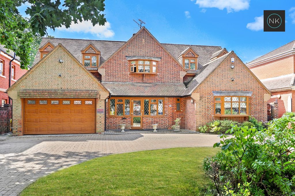 Property photo 1 of 40 5347063