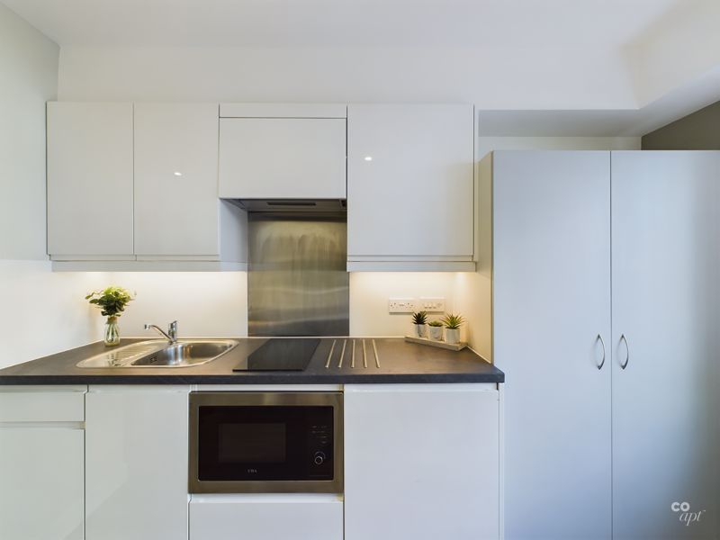 Property photo 2 of 7 Kitchen