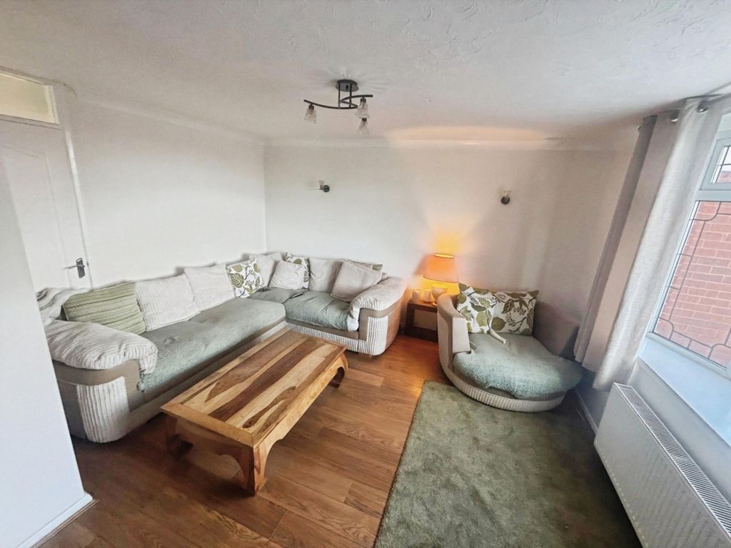 Property photo 2 of 11 Pbox-Img.Jpg