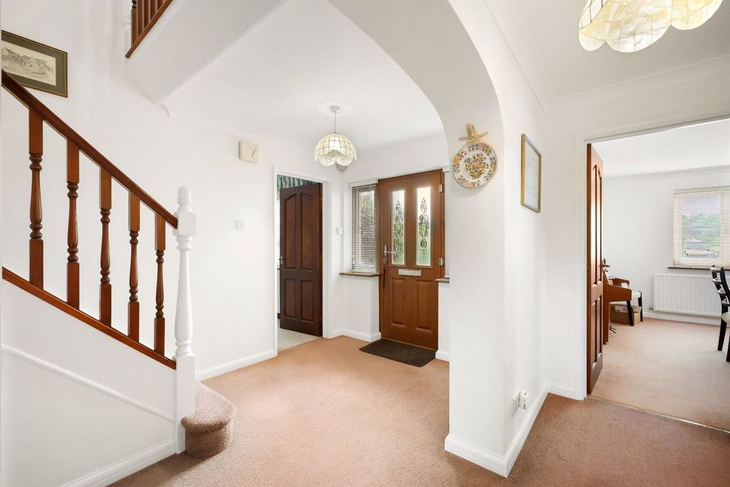Property photo 3 of 21