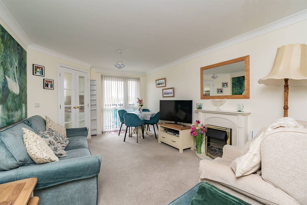 Property photo 3 of 16