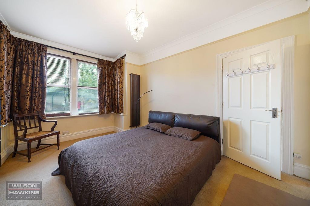 Property photo 3 of 20 35 Welldon Crescent - Cgcejq85Npwnwqkx6Yrc.Jpg