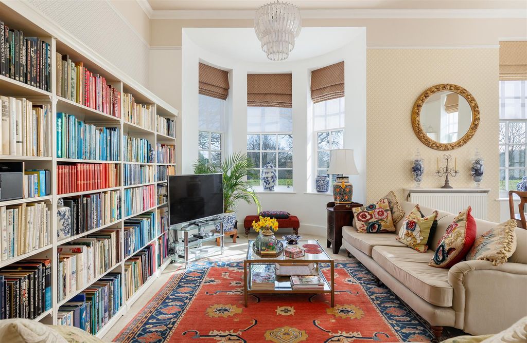 Property photo 3 of 26 Sitting Room