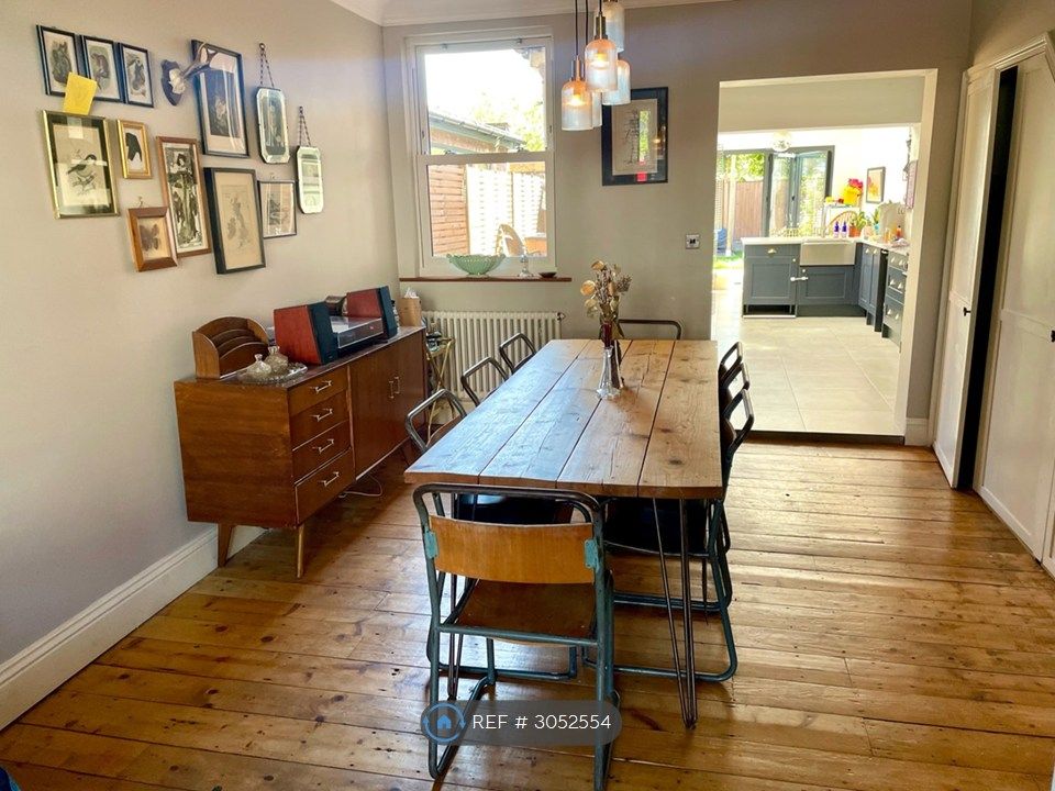 Property photo 2 of 17 Dining Room