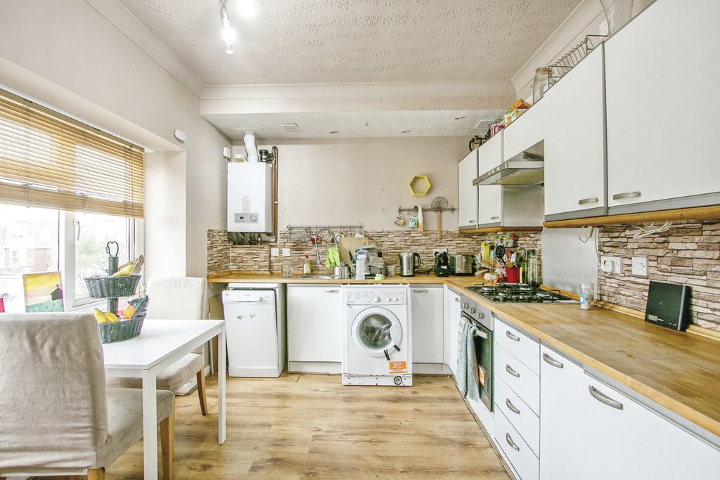Property photo 1 of 14 Photography